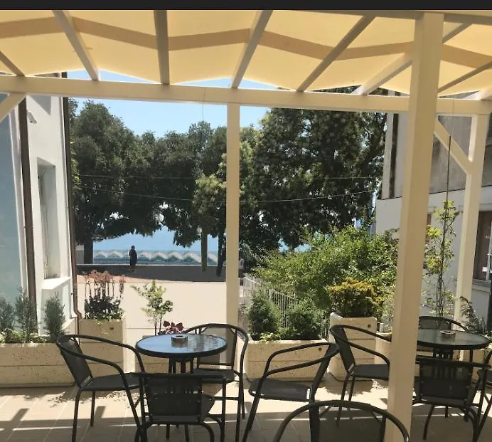 Family Hotel Belle Epoque Beach فارنا