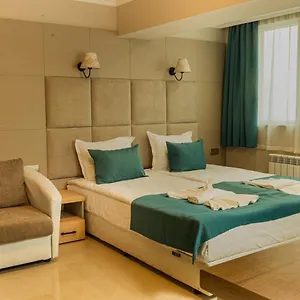 Vemara Boutique Hotel-free Parking Hotel